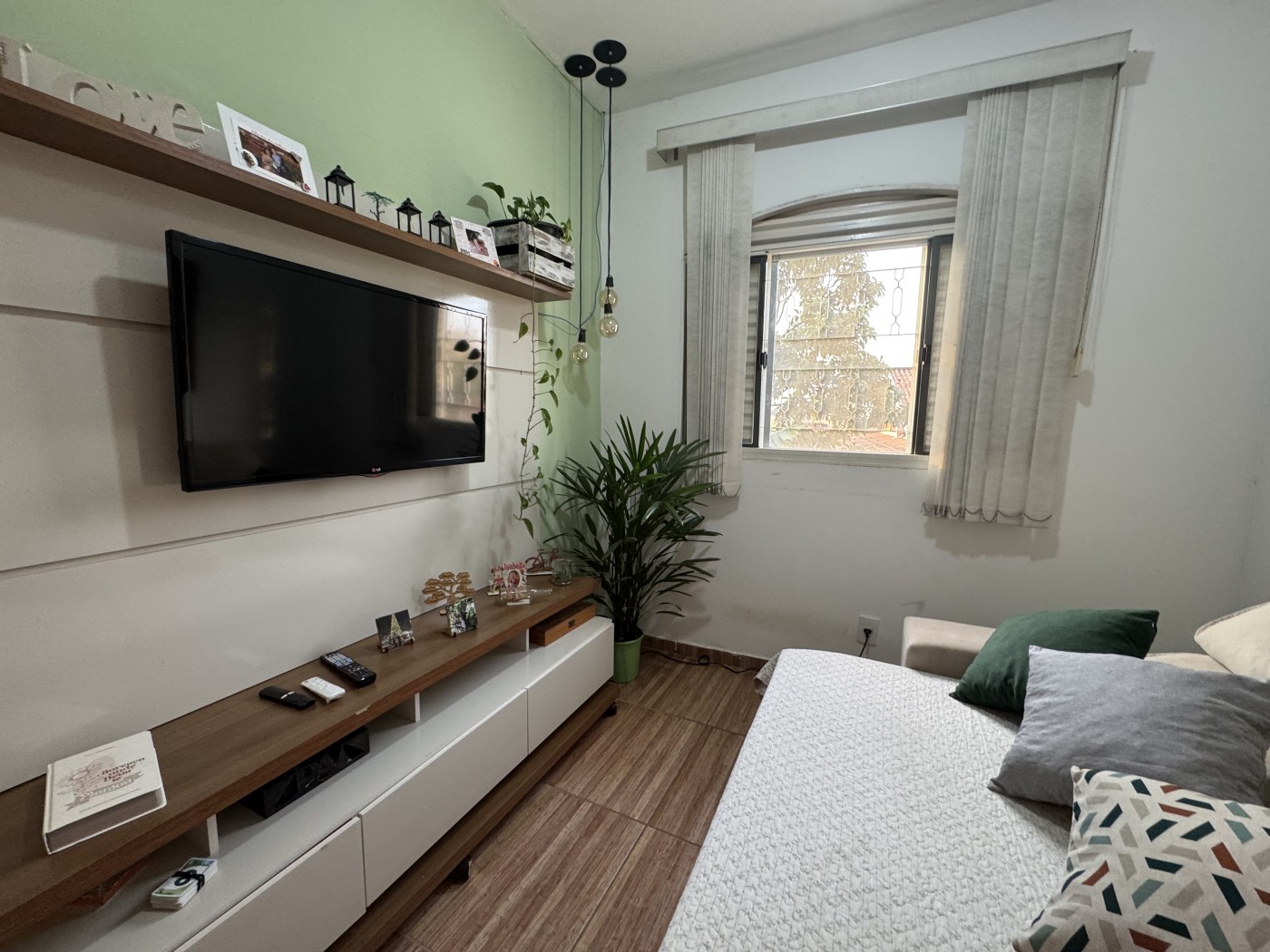 Casa, 5 quartos, 330 m² - Foto 1
